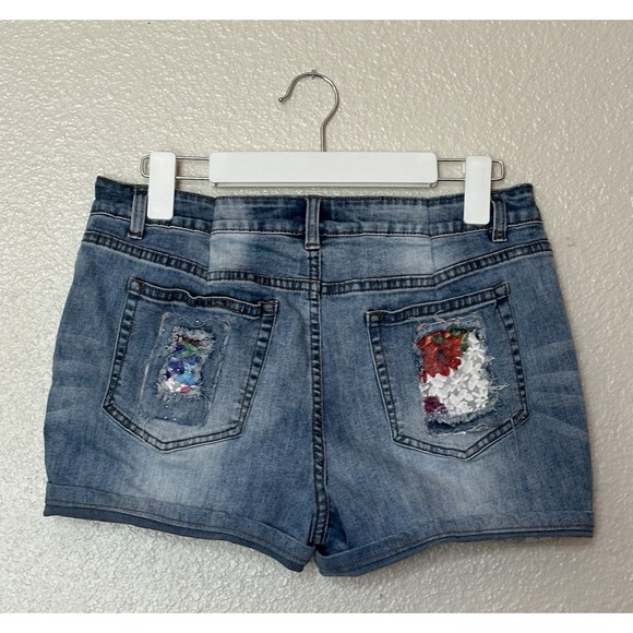 Azi Jean Shorts Floral Embellished Rhinestones 30 in waist Size 12 - Picture 2 of 5